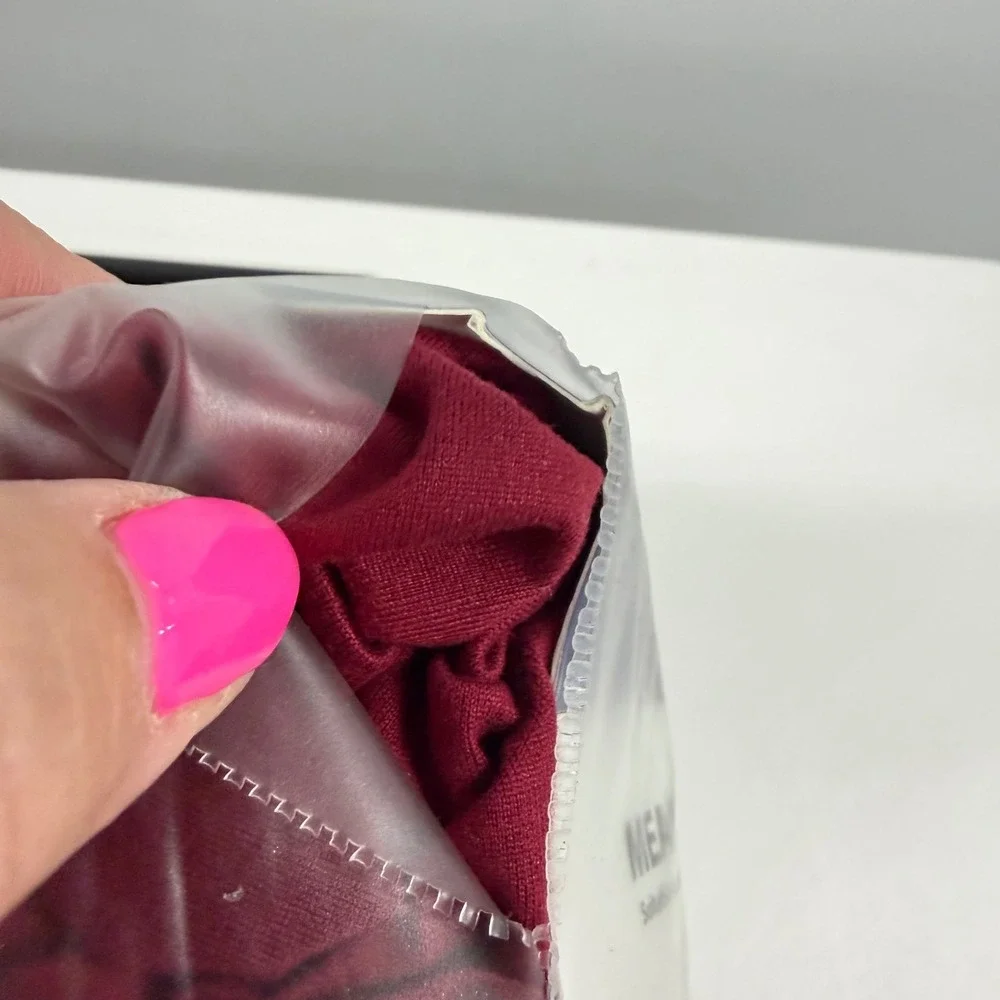Burgundy Red Stretch Sofa Cushion Cover Waterproof Elastic Slipcover 20-27 inch